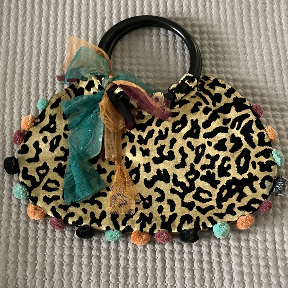 Leopard Print Handbag with Black Handles